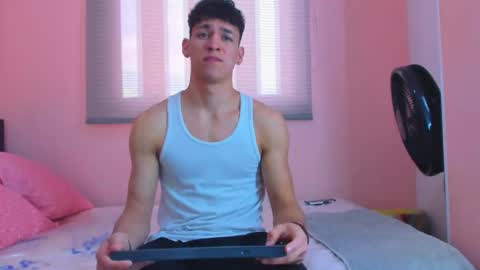 Snapshot of muscle_myke chatting on 8, 1, 2026 myke online show from 8, 1, 2026