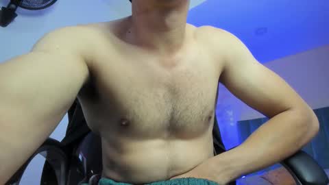 Snapshot of muscle_scott chatting on 6, 2, 2026 muscle scott online show from 6, 2, 2026