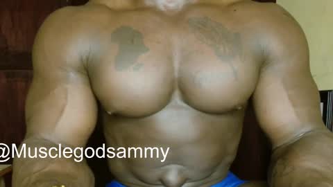 musclegod23 online show from 31, 1, 2026