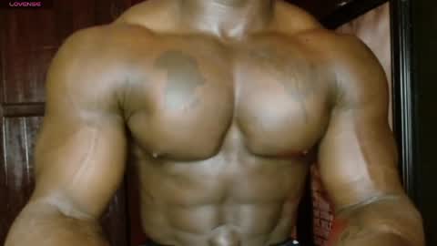 musclegod23 online show from 7, 4, 2026