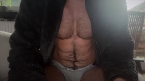 Snapshot of musclehair3 chatting on 14, 12, 2024 musclehair3 online show from 14, 12, 2024