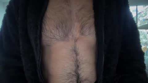 Snapshot of musclehair3 chatting on 24, 12, 2024 musclehair3 online show from 24, 12, 2024