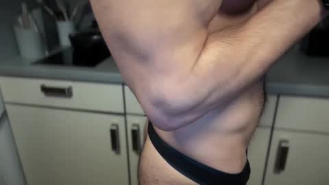 Snapshot of musclehair3 chatting on 1, 2, 2025 musclehair3 online show from 1, 2, 2025