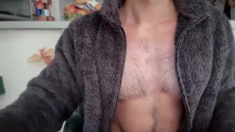 Snapshot of musclehair3 chatting on 3, 2, 2025 musclehair3 online show from 3, 2, 2025