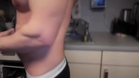 Snapshot of musclehair3 chatting on 23, 2, 2025 musclehair3 online show from 23, 2, 2025