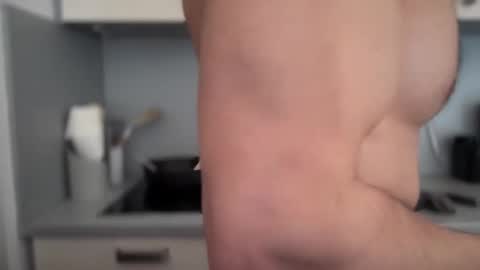 Snapshot of musclehair3 chatting on 7, 3, 2025 musclehair3 online show from 7, 3, 2025