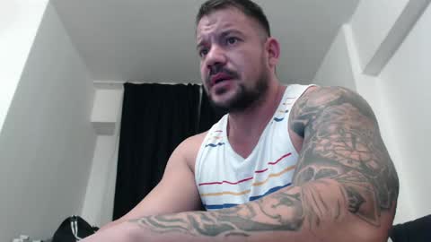 MuscleMonster31 online show from 1, 1, 2025