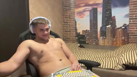 Snapshot of musclephantom chatting on 24, 10, 2025 Egor online show from 24, 10, 2025