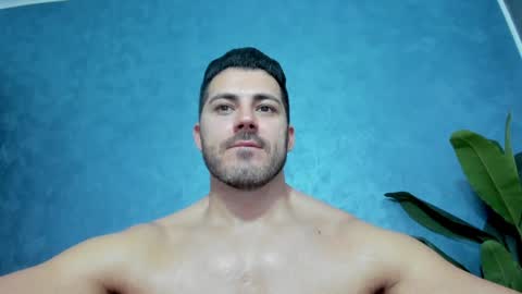 muscularmaster onlyfans online show from 28, 1, 2025