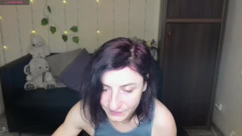 Snapshot of muse_kitty_jenia chatting on 5, 1, 2025 Jenya online show from 5, 1, 2025
