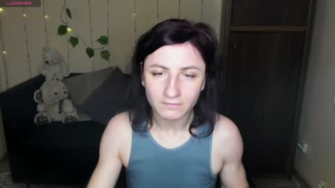 Snapshot of muse_kitty_jenia chatting on 5, 1, 2025 Jenya online show from 5, 1, 2025