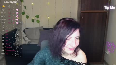 Snapshot of muse_kitty_jenia chatting on 11, 1, 2025 Jenya online show from 11, 1, 2025