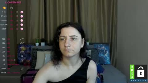 Snapshot of muse_kitty_jenia chatting on 2, 10, 2025 Jenya online show from 2, 10, 2025