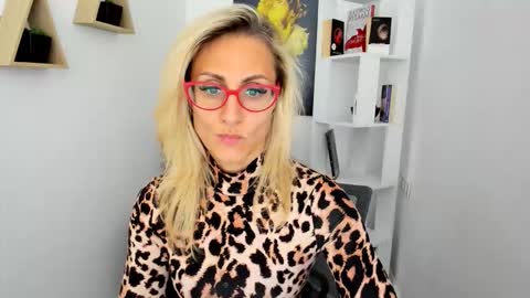 Diana online show from 10, 9, 2025