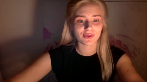 Snapshot of musescorner chatting on 17, 10, 2025 musescorner online show from 17, 10, 2025