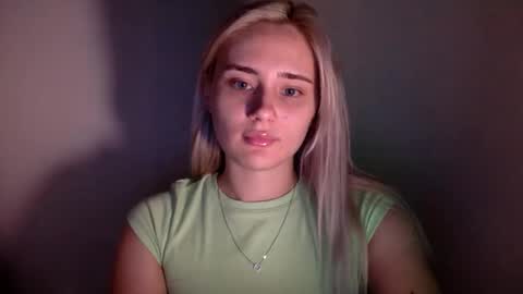 Snapshot of musescorner chatting on 11, 11, 2025 musescorner online show from 11, 11, 2025