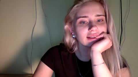 Snapshot of musescorner chatting on 7, 1, 2026 musescorner online show from 7, 1, 2026