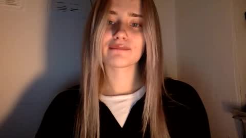 Snapshot of musescorner chatting on 4, 3, 2026 musescorner online show from 4, 3, 2026