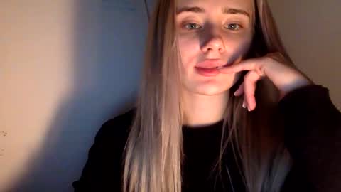 Snapshot of musescorner chatting on 5, 3, 2026 musescorner online show from 5, 3, 2026