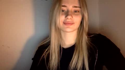 Snapshot of musescorner chatting on 18, 3, 2026 musescorner online show from 18, 3, 2026