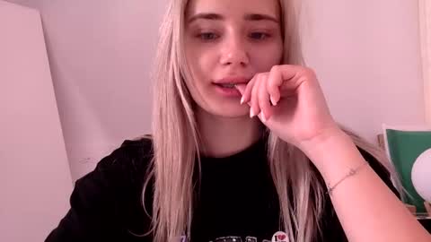 Snapshot of musescorner chatting on 22, 3, 2026 musescorner online show from 22, 3, 2026