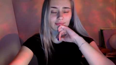 Snapshot of musescorner chatting on 3, 4, 2026 musescorner online show from 3, 4, 2026