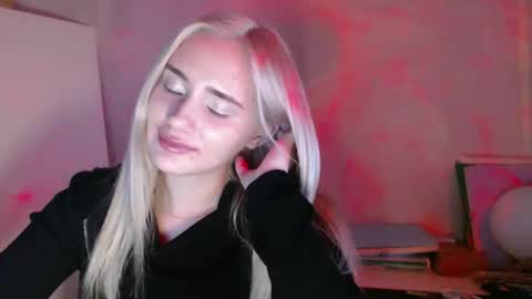 Snapshot of musescorner chatting on 6, 4, 2026 musescorner online show from 6, 4, 2026