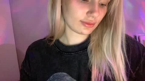 Snapshot of musescorner chatting on 22, 6, 2026 musescorner online show from 22, 6, 2026