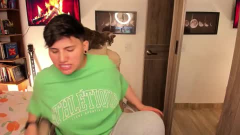 Snapshot of musicayluna chatting on 16, 12, 2025 VALENTINA Luna online show from 16, 12, 2025