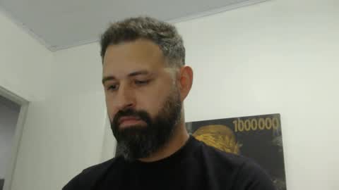 Snapshot of musosc chatting on 9, 10, 2025 musosc online show from 9, 10, 2025