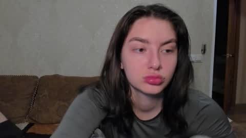 Snapshot of muuur_fam chatting on 13, 9, 2025 HEY online show from 13, 9, 2025