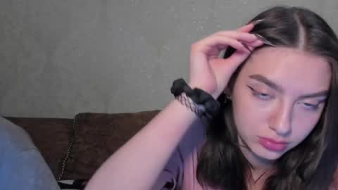 Snapshot of muuur_fam chatting on 26, 9, 2025 HEY online show from 26, 9, 2025