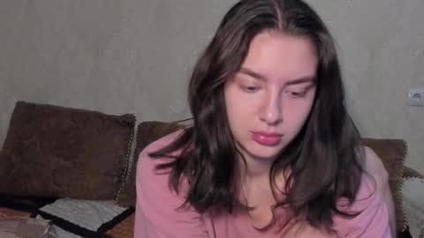 Snapshot of muuur_fam chatting on 29, 9, 2025 HEY online show from 29, 9, 2025