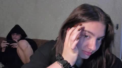 Snapshot of muuur_fam chatting on 13, 10, 2025 HEY online show from 13, 10, 2025