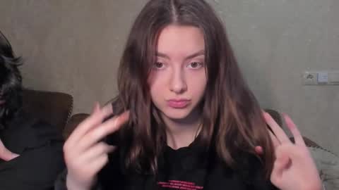 Snapshot of muuur_fam1 chatting on 14, 12, 2025 HEY online show from 14, 12, 2025