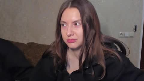 Snapshot of muuur_fam1 chatting on 17, 12, 2025 HEY online show from 17, 12, 2025