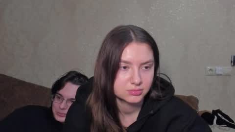 Snapshot of muuur_fam1 chatting on 18, 12, 2025 HEY online show from 18, 12, 2025