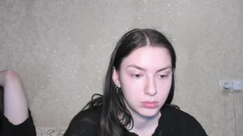 Snapshot of muuur_love chatting on 17, 7, 2026 cute couple online show from 17, 7, 2026