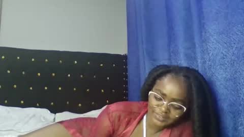 Snapshot of mwana69 chatting on 19, 5, 2026 mwana69 online show from 19, 5, 2026