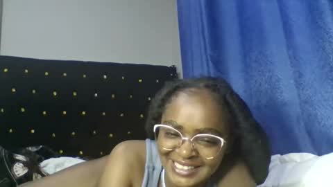 Snapshot of mwana69 chatting on 20, 5, 2026 mwana69 online show from 20, 5, 2026