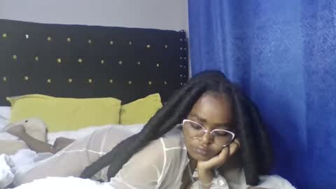 Snapshot of mwana69 chatting on 27, 5, 2026 mwana69 online show from 27, 5, 2026