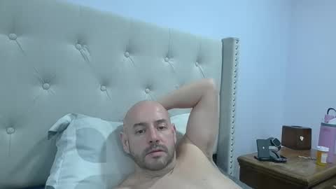 Snapshot of mworlton9 chatting on 5, 4, 2026 Maximus online show from 5, 4, 2026