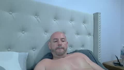 Snapshot of mworlton9 chatting on 12, 4, 2026 Maximus online show from 12, 4, 2026