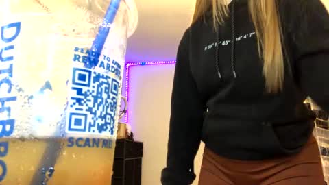 mxrissaof3 online show from 28, 12, 2024