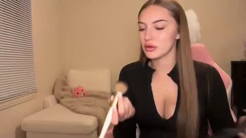 mxrissaof3 online show from 25, 10, 2025