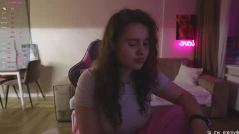 Snapshot of my_emmy chatting on 21, 9, 2025 Emmy online show from 21, 9, 2025