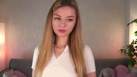 Snapshot of my_little_pollly chatting on 4, 2, 2026 Polly online show from 4, 2, 2026