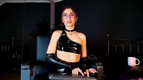 Maite online show from 12, 2, 2025