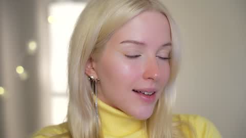 Snapshot of my_stella chatting on 2, 12, 2024 STELLA Im here today online show from 2, 12, 2024