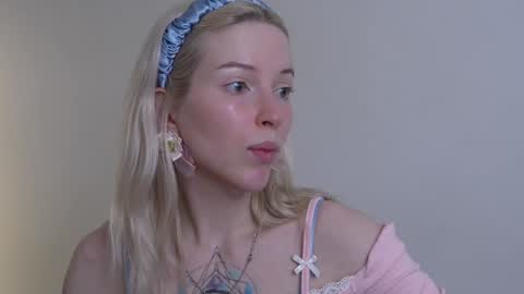 Snapshot of my_stella chatting on 26, 1, 2025 STELLA Im here today online show from 26, 1, 2025